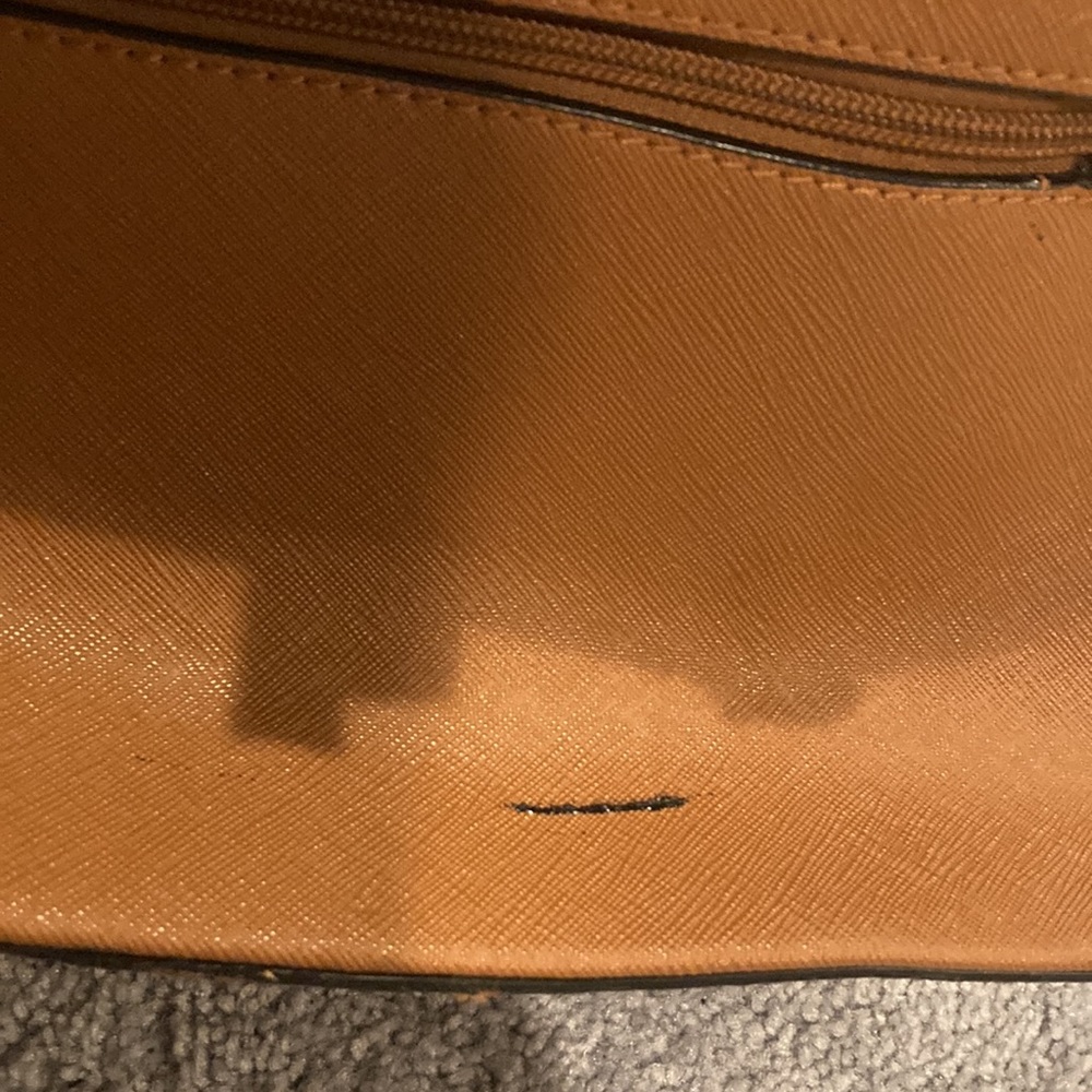 Kate Spade Leather Handbag! - Picture 4 of 13